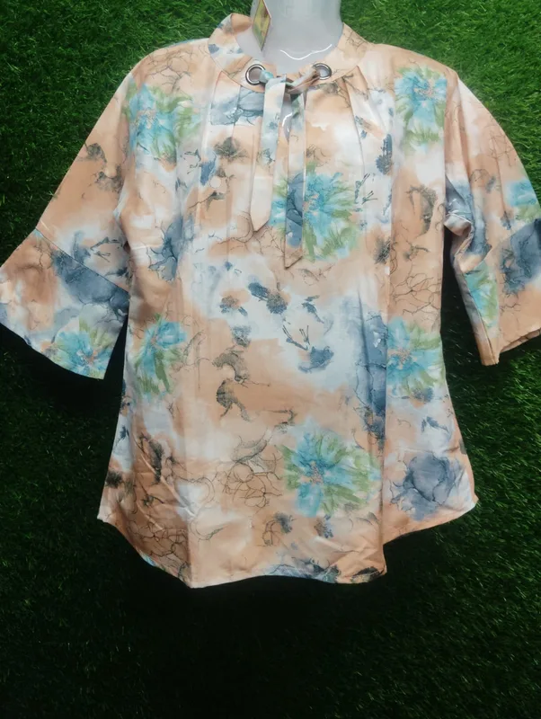 Tie Neck Printed Top