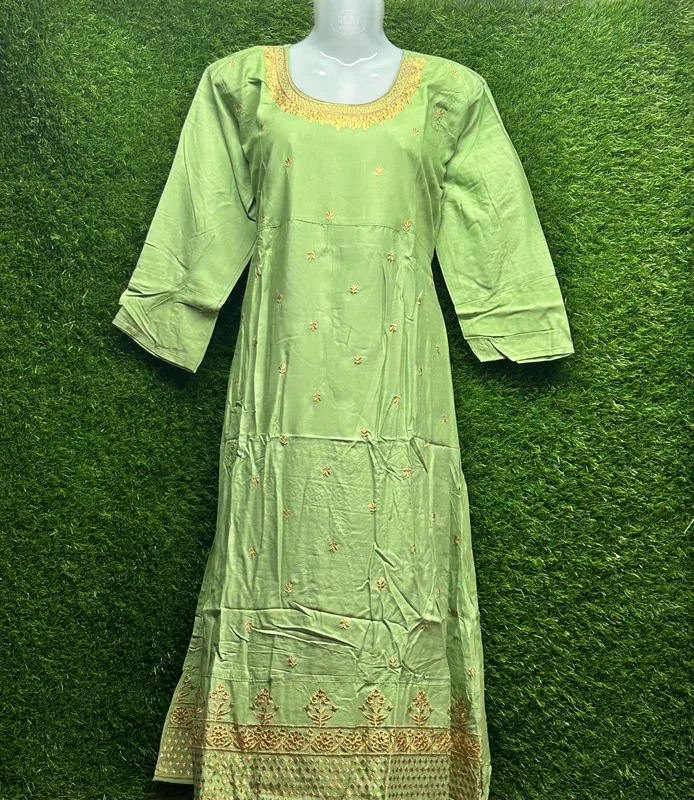 Women's Green Cotton Embroidered Kurti